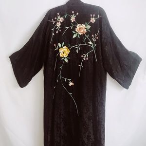 1920’s 100% silk Japanese flower Kimono